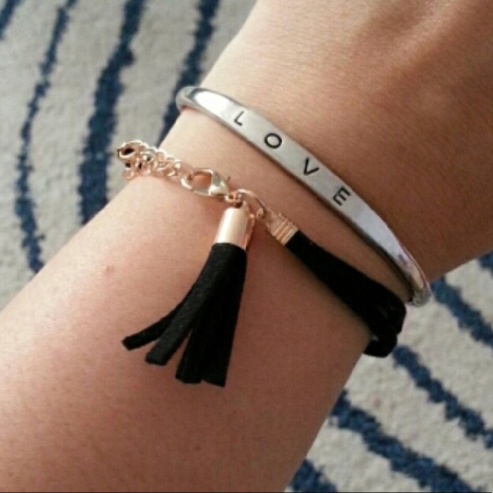 💋SILVER LOVE BANGLE BRACELET